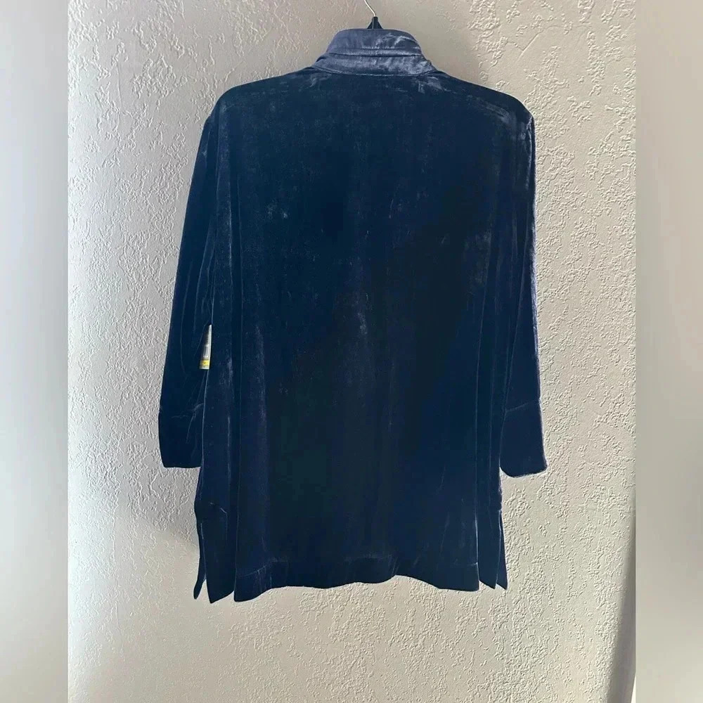 NWT John Mark Navy VELVET Wire Collar Button-Front M GORGEOUS 3/4 Sleeve - Picture 9 of 9